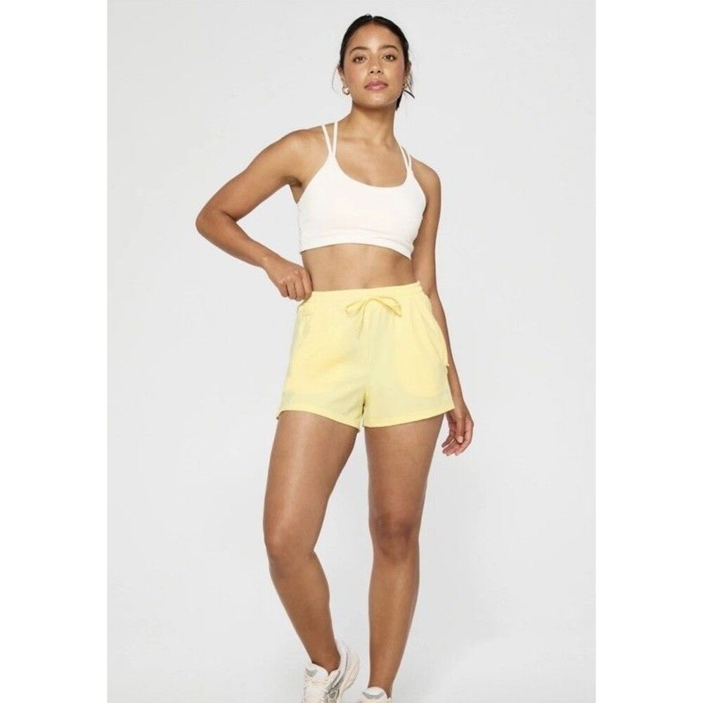 Fabletics All Day Short Women’s Afhletic Butter Yellow Sz L